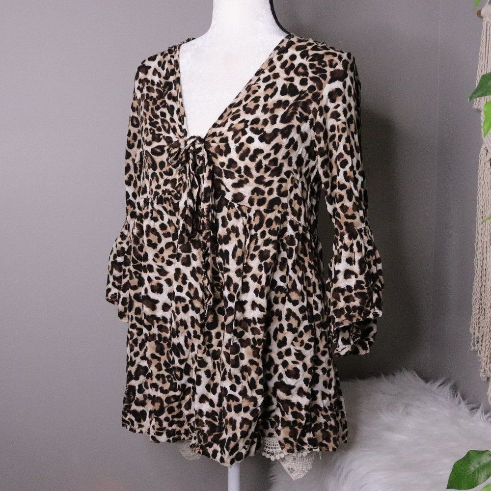 Suzanne Betro | Leopard Print Bell Sleeve Top Medium